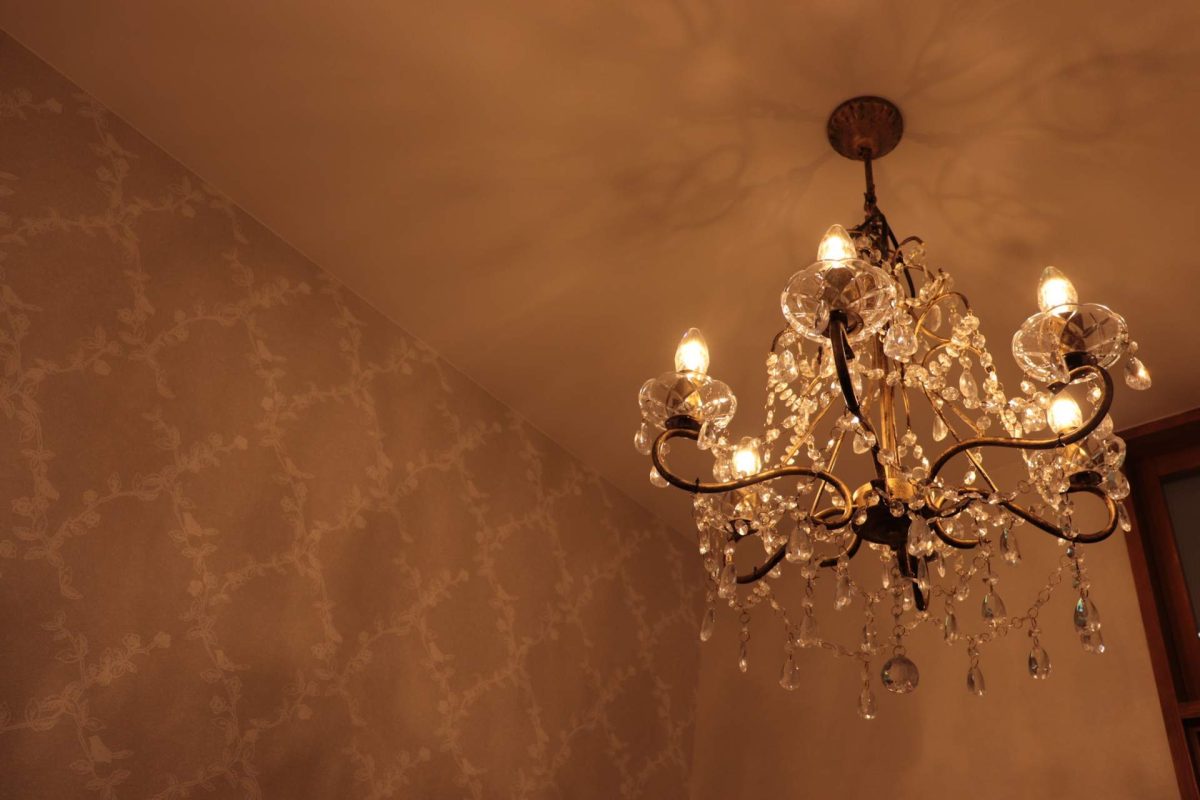 なぜあなたの孤独は癒されずに帰るのか逆説の設計美学から探るバーの深層心理誘導